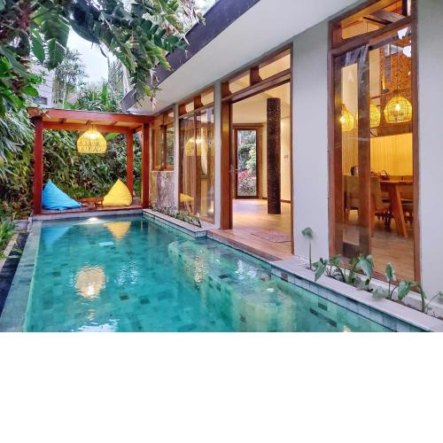 The Batu Villa Klub Bunga