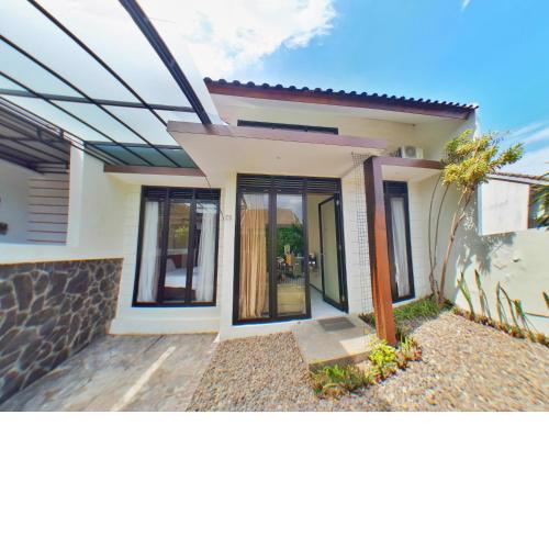 The Batu Villas Panderman Garden C5
