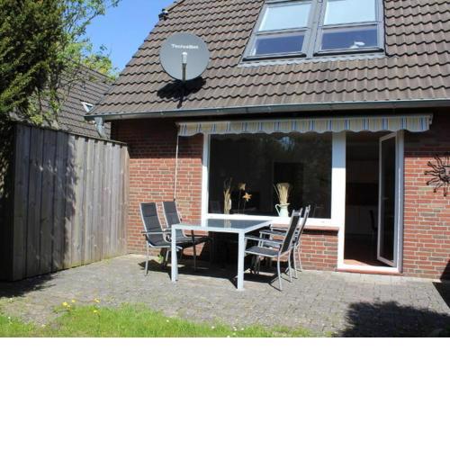 The beautiful apartment is in a quiet location just a few minutes' walk from the center
