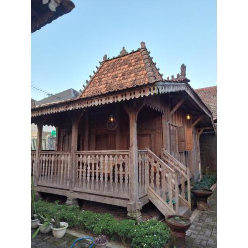 The Cabin Corner