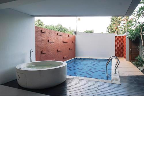 The Chloe Villa
