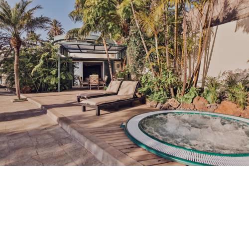 The Circular Villa - jacuzzi, hiking & vineyards