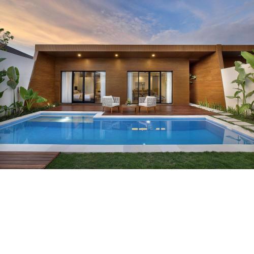 The Claremont Luxury Villas