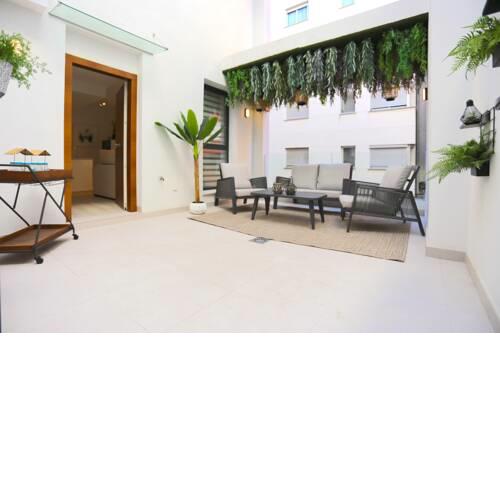 THE GARDEN City Premium Apartment