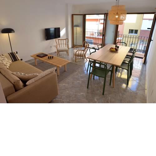 The green townhouse in Denia centre