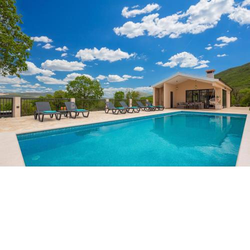 The Green Valley Residence