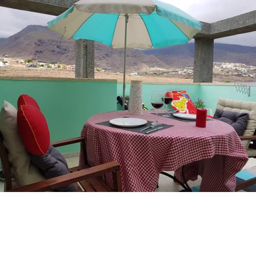 THE HAPPINESS PENTHOUSE Stylish Dream Holidays!