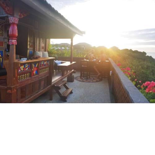 The Hidden Escapes Bingin- Sunset Rooftop Wood House with Ocean View & Private Kitchen