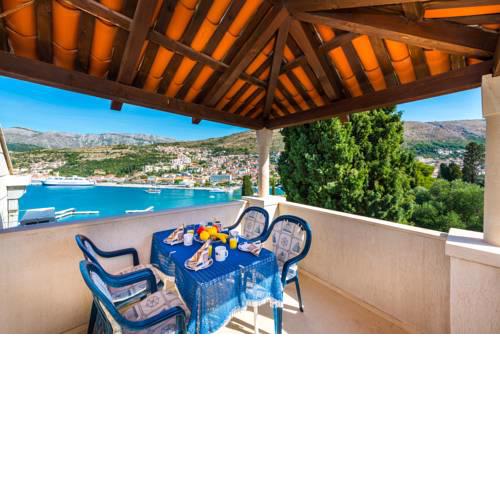 The Hillside Apartment