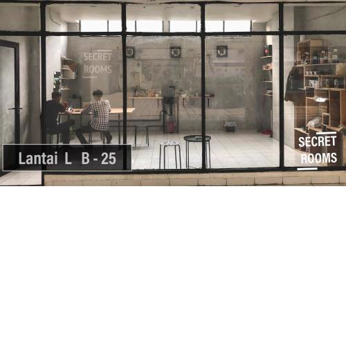 The Jarrdin Apartement by Secret Rooms