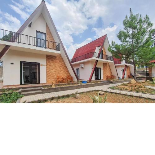 The Lavana Pyramid House Inkoppabri Puncak