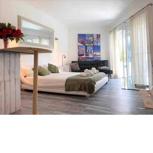 The Lovely Golf Loft
