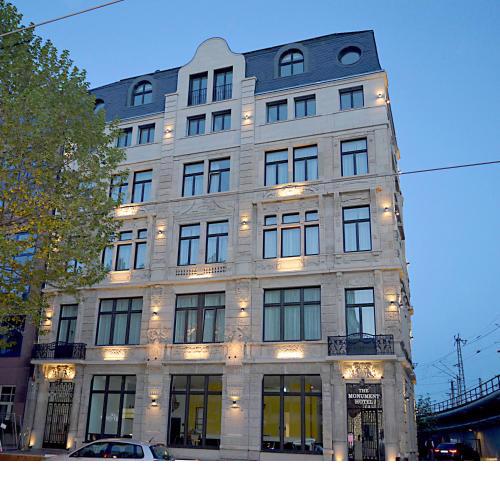 The Monument Hotel