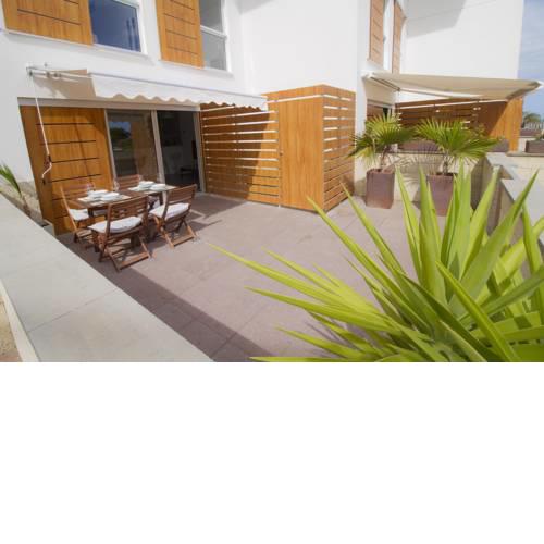 THE SPORTSMEN APT - El Medano, 4 pax, 2,5 bath, WiFi, private garage, pool, views, southwest terrace