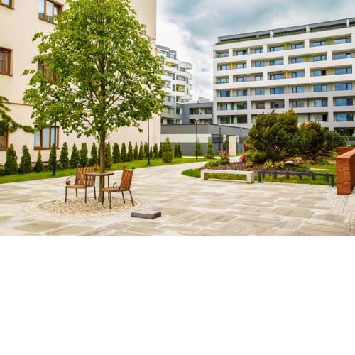 The Town Hall Residence -Welcome Home Apartment -free parking -A/C