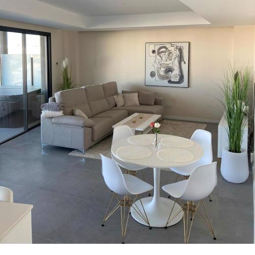The View Luxury Vacation Apartment 4