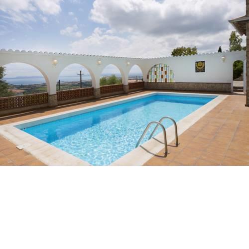 The White Lion Villa with Sea Views