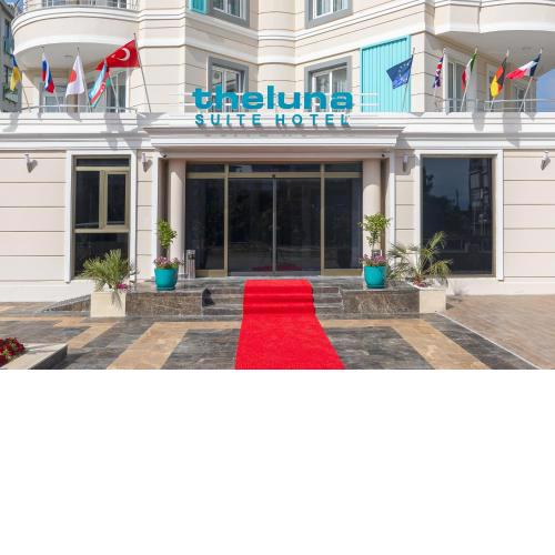 TheLuna Suite Hotel