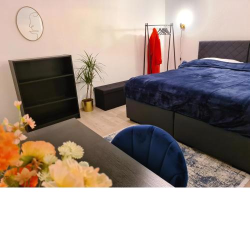 Theox Apartment No 6 Royal Blue für 4 Personen