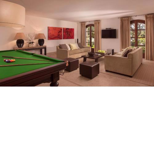 This great villa is located on the heights of Pollença
