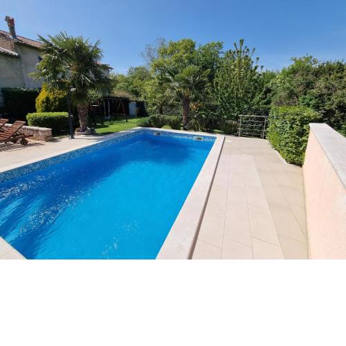 Thomas Haus "Special price in September"