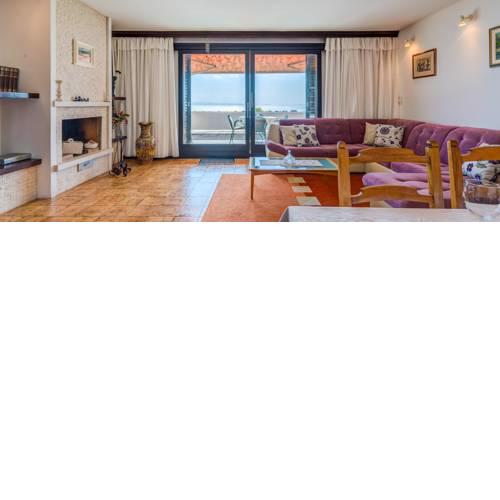 Three Bedroom Apartment - Meje