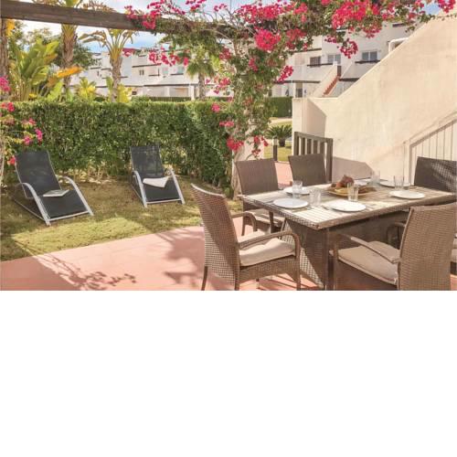 Three-Bedroom Apartment in Alhama de Murcia