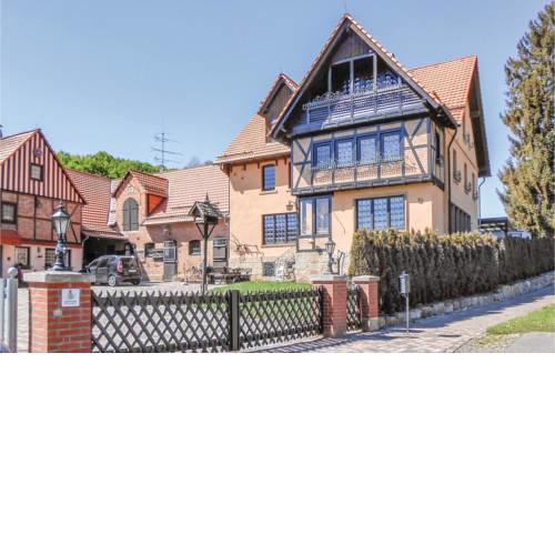 Three-Bedroom Apartment in Diemelstadt