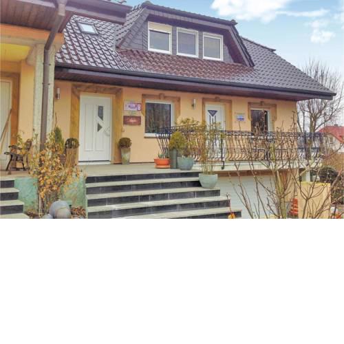 Three-Bedroom Apartment in Espenau OT Monchehof