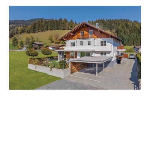 Three-Bedroom Apartment in Flachau
