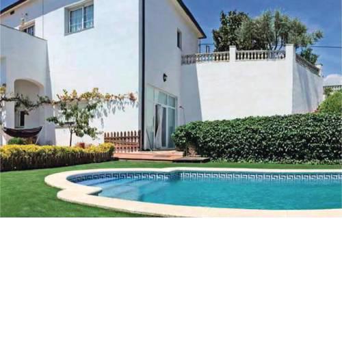Three-Bedroom Apartment in St Cebria de Vallalta