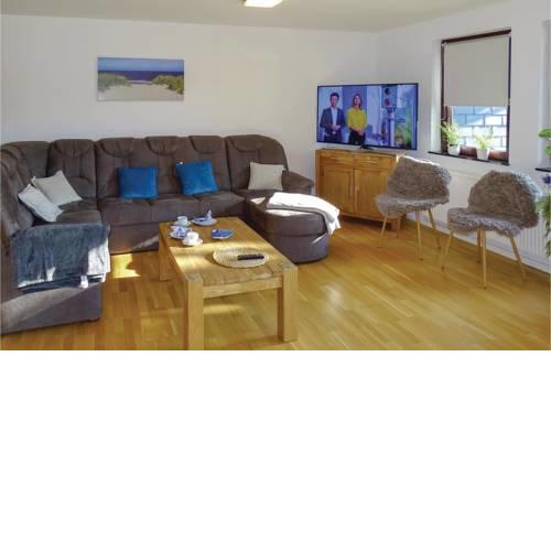 Three-Bedroom Apartment in Warwerort