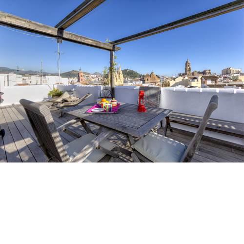 Three-bedroom apartment with terrace Lion
