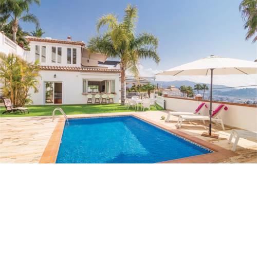 Three-Bedroom Holiday Home in Almunecar