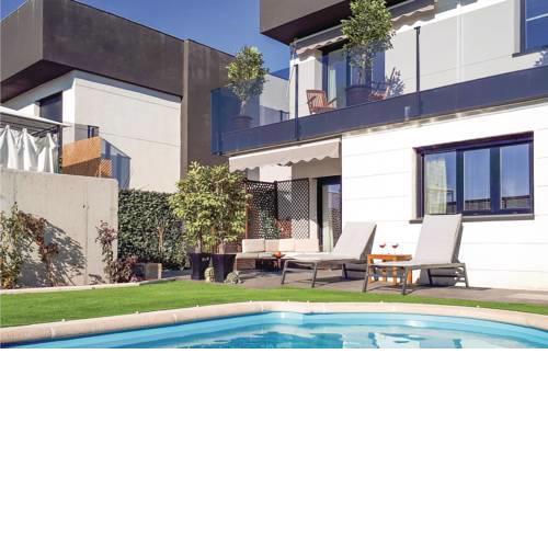 Three-Bedroom Holiday Home in Arroyomolinos