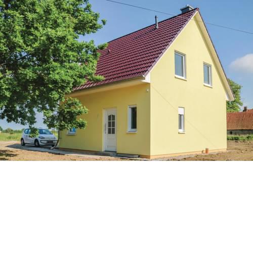Three-Bedroom Holiday Home in Beiershagen