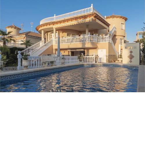 Three-Bedroom Holiday Home in Benferri
