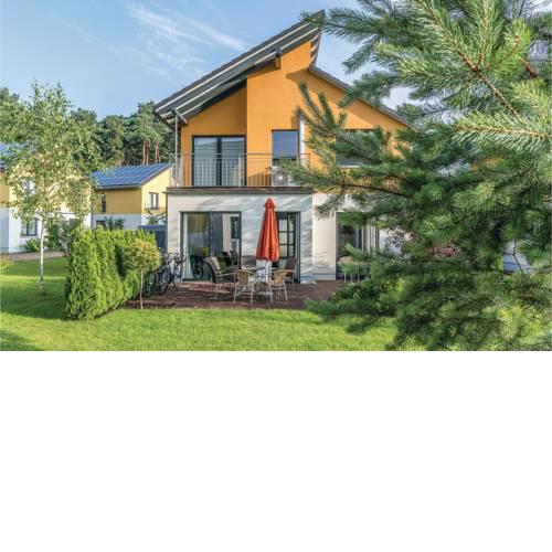 Three-Bedroom Holiday Home in Berlin-Kopenick