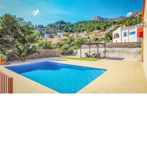 Three-Bedroom Holiday Home in Calpe