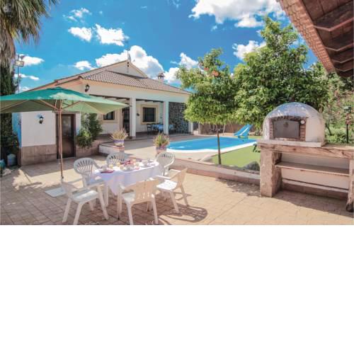 Three-Bedroom Holiday Home in Casariche