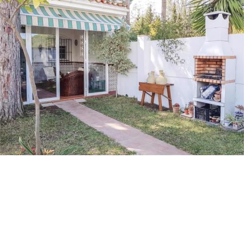 Three-Bedroom Holiday Home in Chiclana de la Fronter
