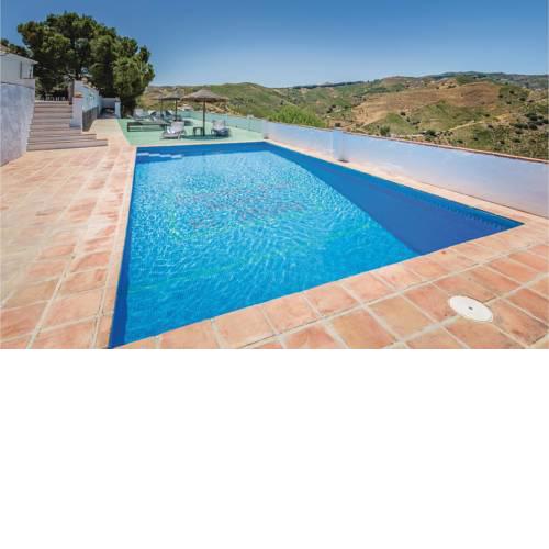 Three-Bedroom Holiday Home in El Borge