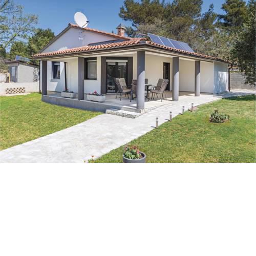Three-Bedroom Holiday Home in Fazana