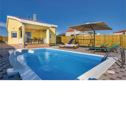Three-Bedroom Holiday Home in Kakma