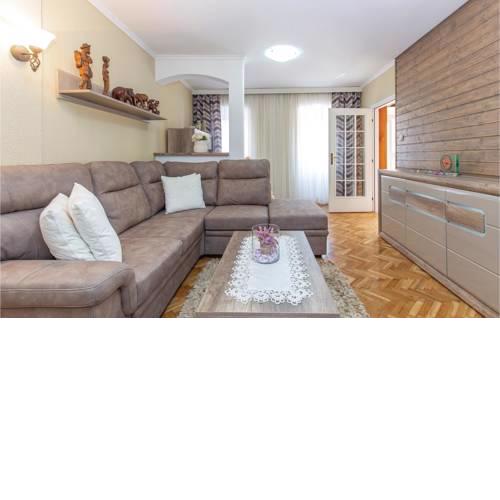Three-Bedroom Holiday Home in Krasica