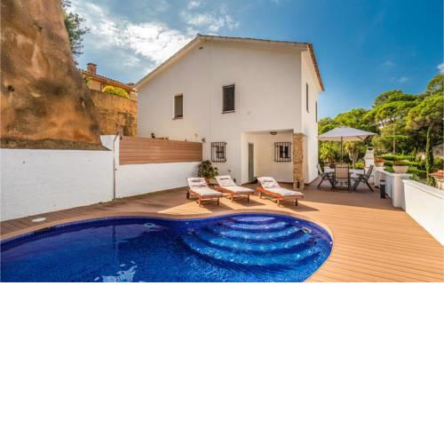 Three-Bedroom Holiday Home in Lloret de Mar