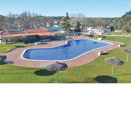 Three-Bedroom Holiday Home in Montbabat