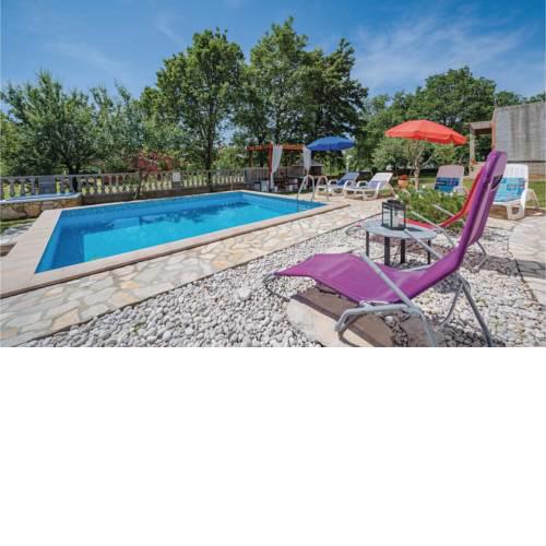 Three-Bedroom Holiday Home in Nedescina