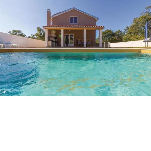 Three-Bedroom Holiday Home in Peroj