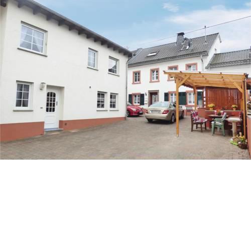 Three-Bedroom Holiday Home in Strohn